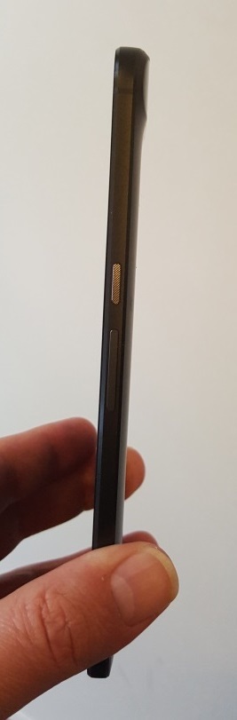 Le Nexus 6P de profil