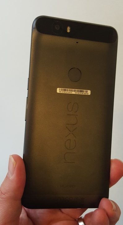 Le Nexus 6P de dos