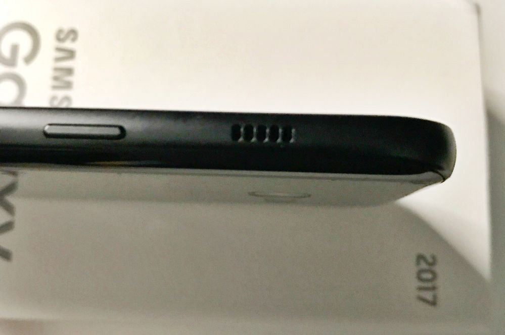 Le haut-parleur change de place !