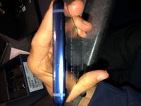 le haut avec la carte sim